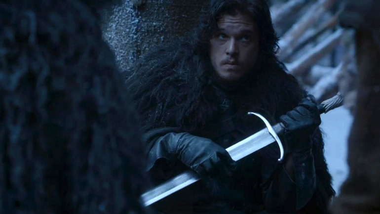 Джон Сноу с мечом Длинный коготь