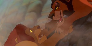 Злой дядя Симбы в «Короле Льве» не был ему родным