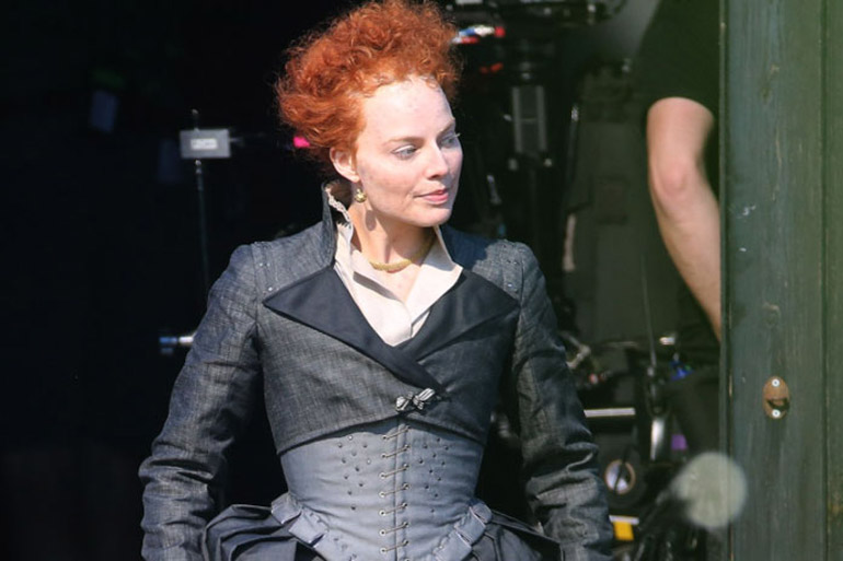 Марго Робби в образе Елизаветы I