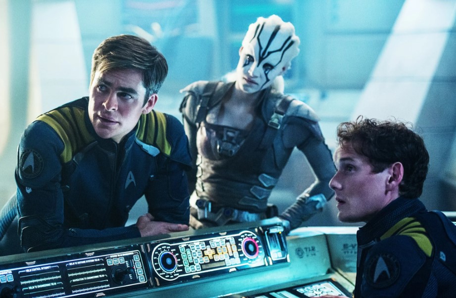 кадр из фильма "Стартрек: Бесконечность"