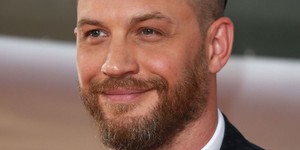 Том Харди спас выброшенных в мусор щенков