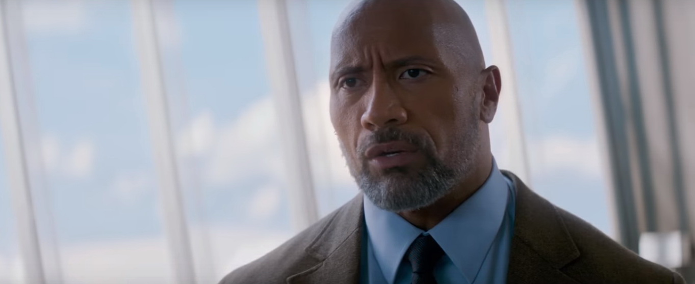 Скриншот из трейлера фильма "Небоскреб"