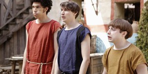 Сет Роген снимет американский ремейк британского сериала «Плебеи»