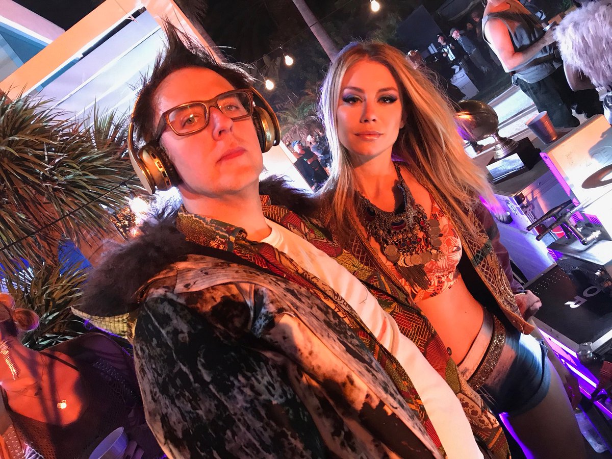 Джеймс Ганн и Дженнифер Холланд