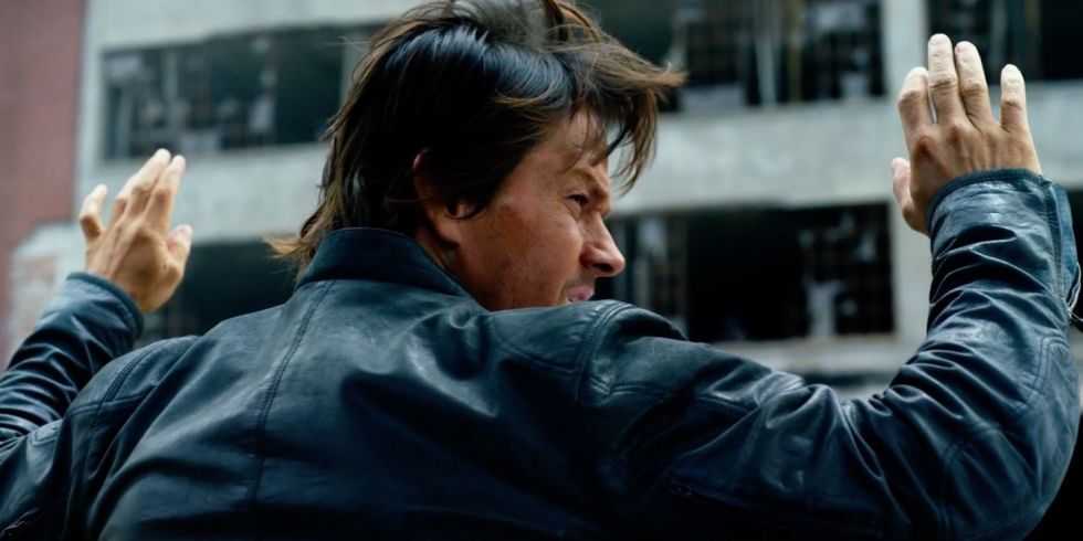 Марк Уолберг в фильме "Трансформеры: Последний рыцарь"