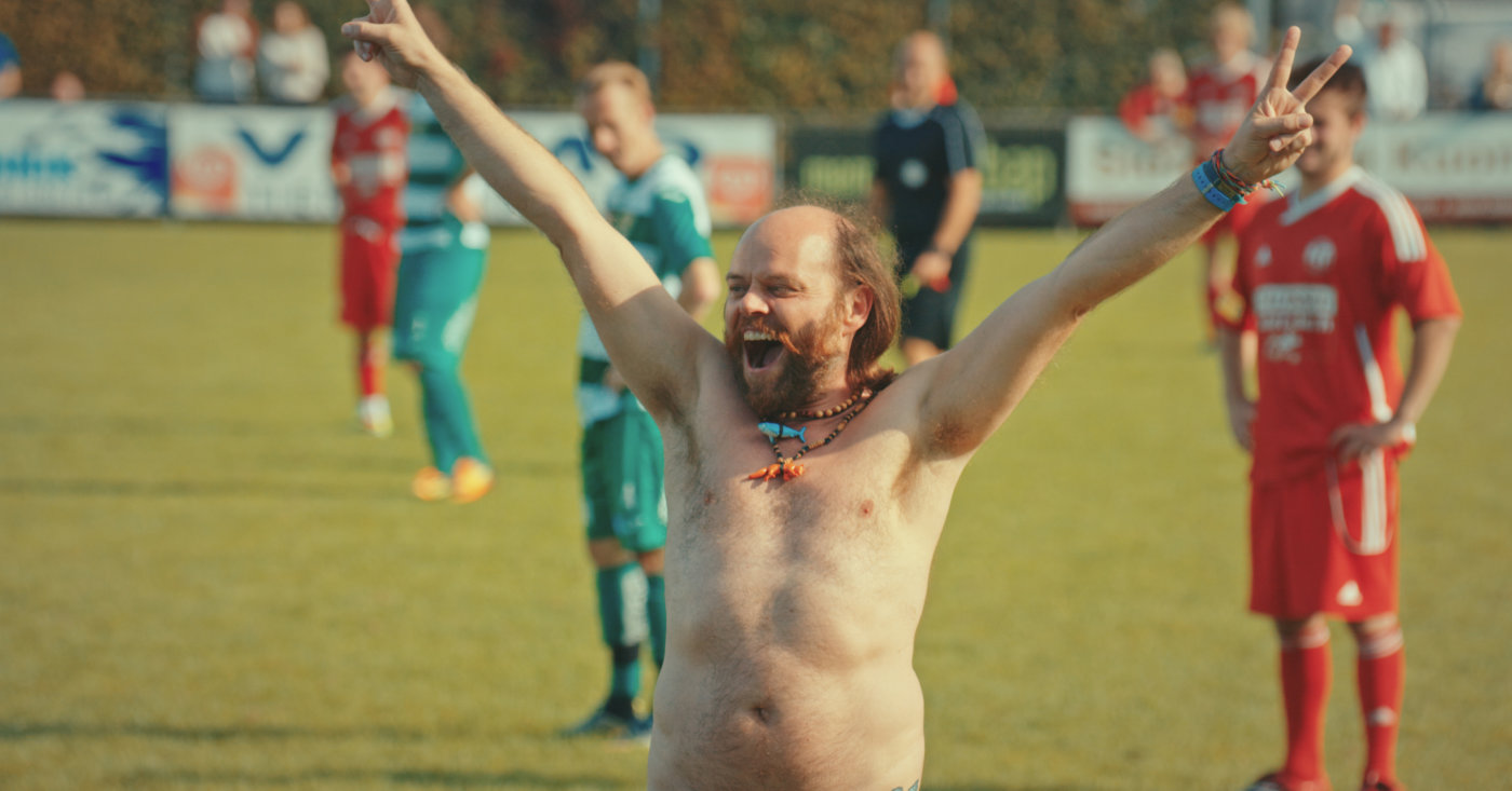 кадр из фильма "Стрикер"