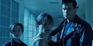 Шварценеггер и Линда Хэмилтон воссоздали фото со съемок «Терминатора 2»