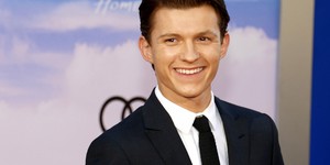 Том Холланд показал новый костюм Человека-паука