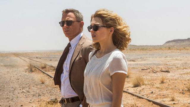 Дэниэл Крэйг и Леа Сейду в фильме "Спектр"