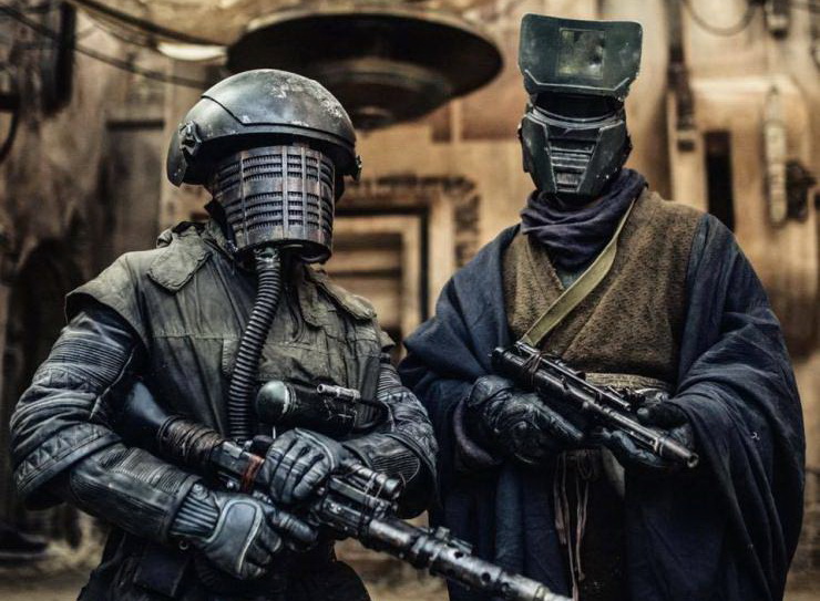 Кадр из сериала "Мандалорианец"