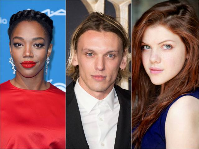 Наоми Аки, Джейми Кэмпбелл Бауэр и Джорджи Хенли