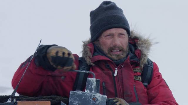Кадр из фильма "Арктика"