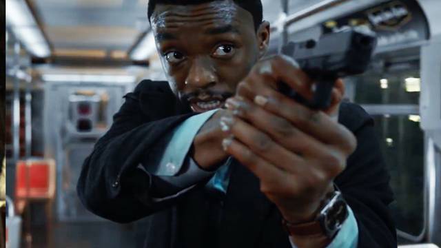 Кадр из фильма "21 мост"