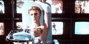 «Человек, который упал на Землю» станет сериалом