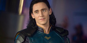 Том Хиддлстон начал подготовку к съемкам в сериале «Локи» Том Хиддлстон начал подготовку к съемкам в сериале «Локи»