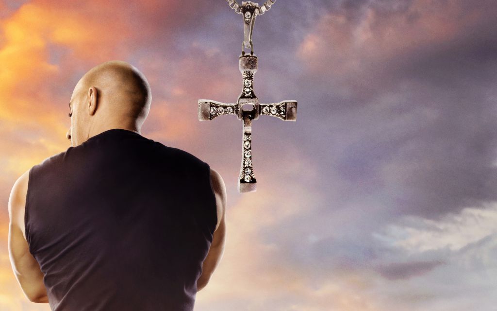 Спина Вина Дизеля в образе Дома Торетто и его знаменитый крест