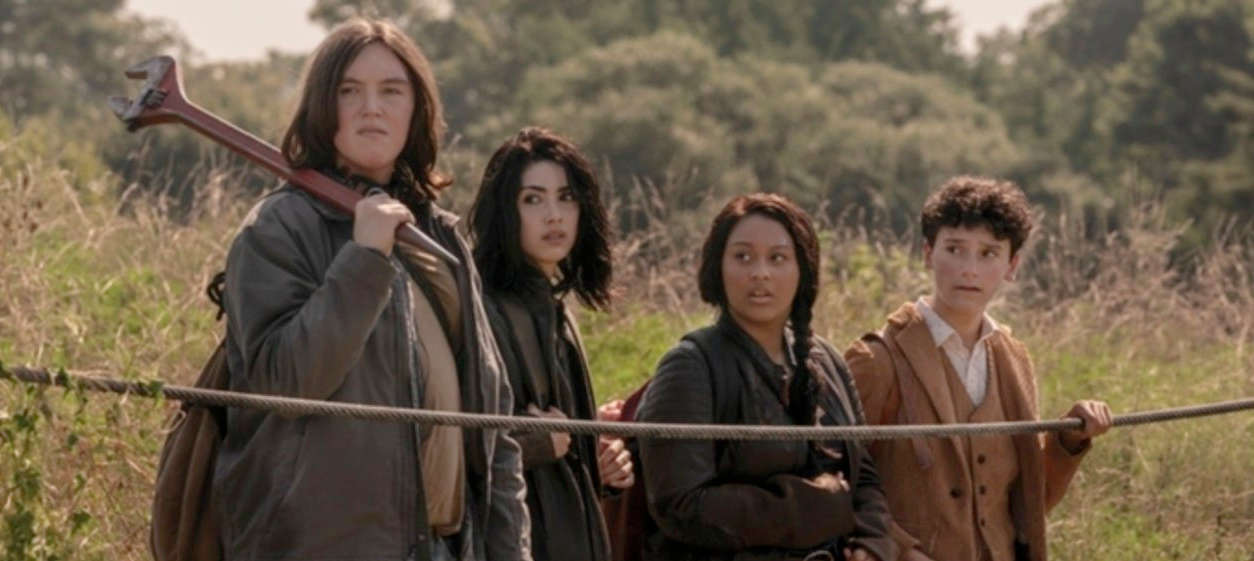 Кадр из сериала "Ходячие мертвецы: Мир за пределами"