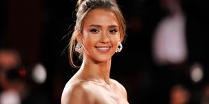 Джессика Альба сыграет в новом боевике Netflix