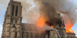 Во Франции снимут фильм о пожаре в соборе Парижской Богоматери