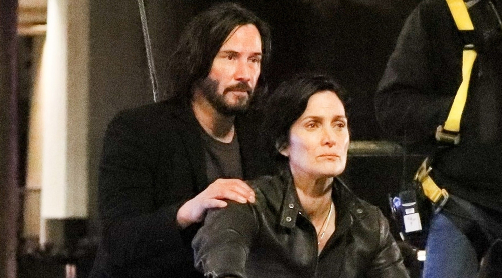 Киану Ривз и Кэрри-Энн Мосс на съемках "Матрицы 4" до карантина 