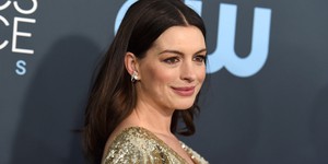 Энн Хэтэуэй снимется в мелодраме о коронавирусе