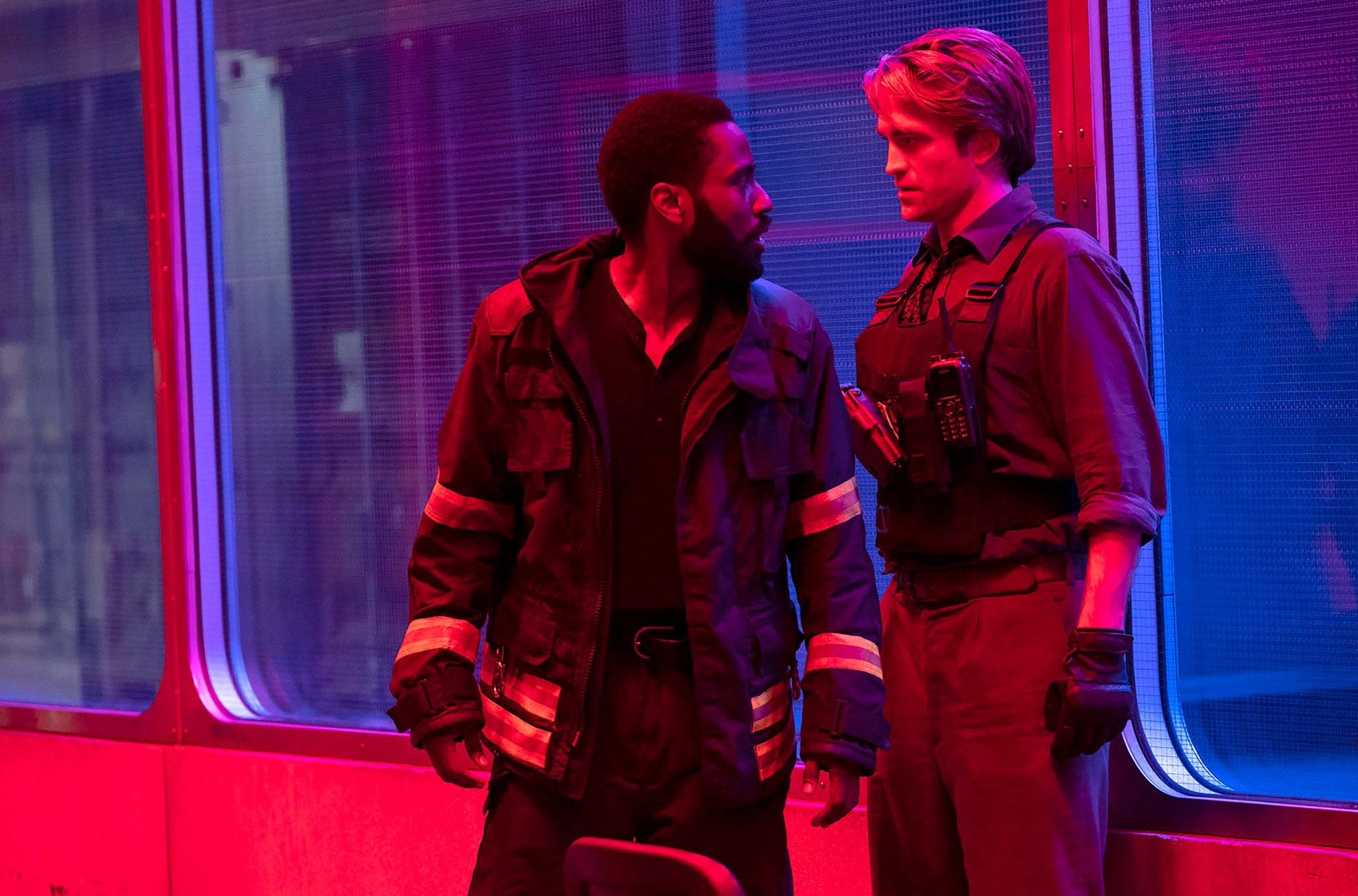 Кадр из фильма "Довод"