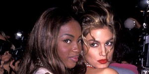 Apple снимет сериал о супермоделях 90-х