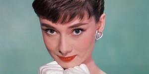 В разработке находится сериал-байопик про Одри Хепберн