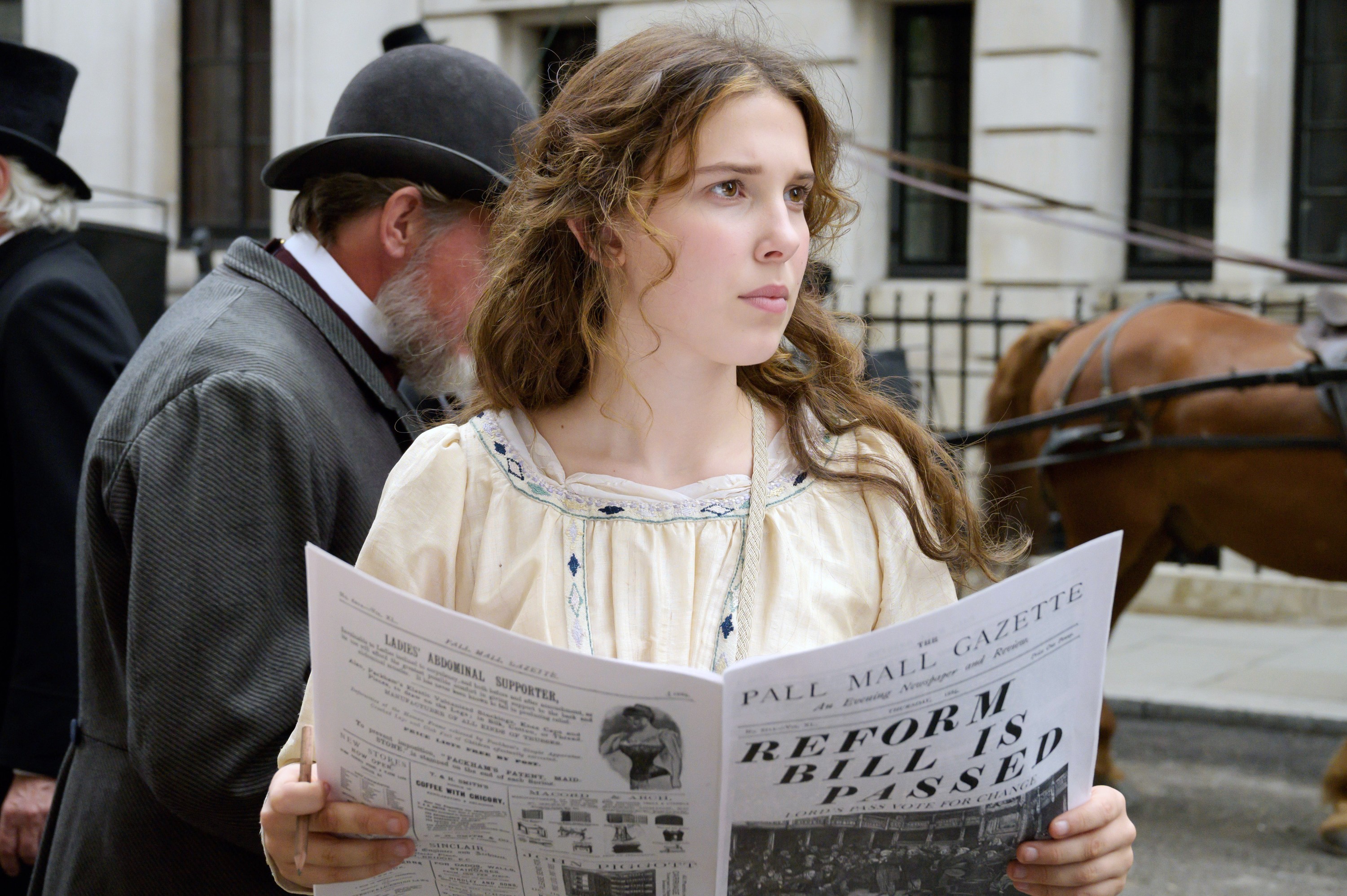 Кадр из фильма "Энола Холмс"