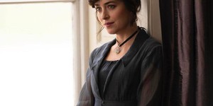 Дакота Джонсон исполнит главную роль в экранизации романа "Доводы рассудка" Джейн Остин.