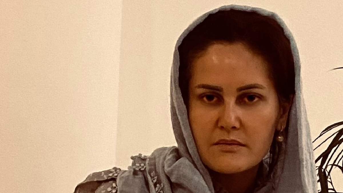 Режиссер Сахра Карими