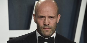 Джейсон Стэйтем сыграет в загадочном триллере «Пчеловод» Джейсон Стэйтем сыграет в загадочном триллере «Пчеловод»