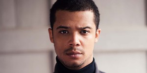 Брэда Питта в новой адаптации "Интервью с вампиром" заменит темнокожий актер из "Игры престолов" Брэда Питта в новой адаптации "Интервью с вампиром" заменит темнокожий актер из "Игры престолов"