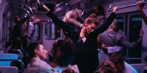 Украинский фильм "Обними меня" перетендует на премию за лучшую режиссуру на кинофестивале в Амстердаме Украинский фильм "Обними меня" перетендует на премию за лучшую режиссуру на кинофестивале в Амстердаме