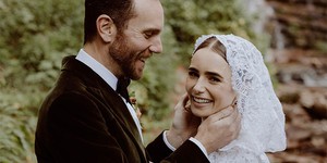 Красотка Лили Коллинз поделилась первыми фото со свадьбы Красотка Лили Коллинз поделилась первыми фото со свадьбы