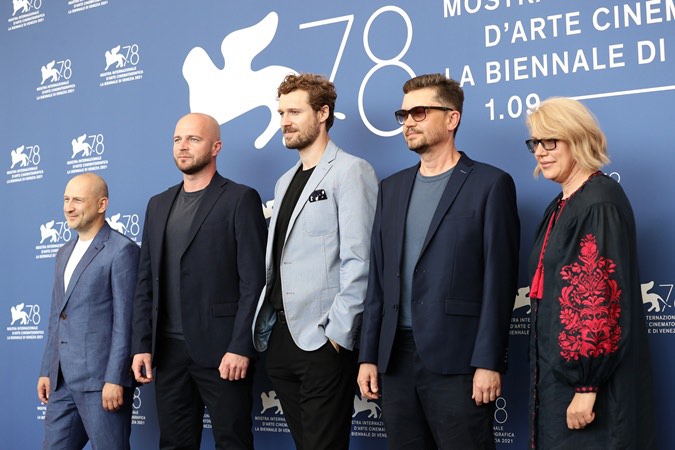 Режиссер Валентин Васянович, актер Роман Луцкий и другие на премьере "Отблеска" в Венеции