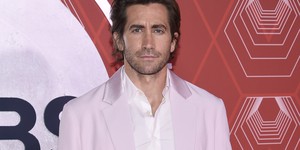 Джейк Джилленхол сыграет в фантастике по комиксу «Пророк» Джейк Джилленхол сыграет в фантастике по комиксу «Пророк»