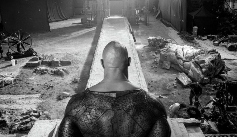 Кадр из "Черного Адама"