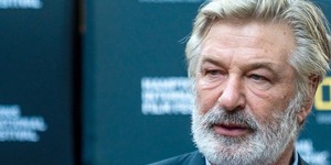 Алек Болдуин уходит из кино из-за убийства оператора на съемках Алек Болдуин уходит из кино из-за убийства оператора на съемках