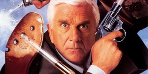 Режиссер культового «Голого пистолета» готовит новую комедию Режиссер культового «Голого пистолета» готовит новую комедию