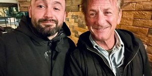 Шон Пенн приехал в Киев для съемок своего документального фильма об Украине