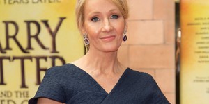 Джоан Роулинг не будет участвовать в спецэпизоде "Гарри Поттера" из-за обвинений в трансфобии Джоан Роулинг не будет участвовать в спецэпизоде "Гарри Поттера" из-за обвинений в трансфобии