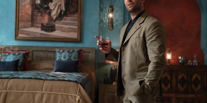 Первые кадры и постер нового шпионского триллера Гая Ричи "Операция "Фортуна" Первые кадры и постер нового шпионского триллера Гая Ричи "Операция "Фортуна"