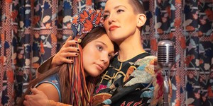 Певица Сиа думала о суициде из-за негативных рецензий на ее фильм Певица Сиа думала о суициде из-за негативных рецензий на ее фильм