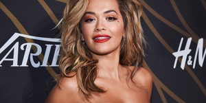 Рита Ора присоединилась к приквелу «Красавицы и чудовища»