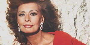 Голівудська діва на грані життя, через нещасне падіння у своєму будинку в Жиневі Голівудська діва на грані життя, через нещасне падіння у своєму будинку в Жиневі