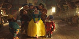 Disney розкриває перший погляд на Рейчел Зеглер у ролі Білосніжки, під час затримки виходу фільму Disney розкриває перший погляд на Рейчел Зеглер у ролі Білосніжки, під час затримки виходу фільму