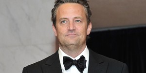 Сім'я Меттью Перрі висловлює подяку за безмежну любов та співчуття після його втрати Сім'я Меттью Перрі висловлює подяку за безмежну любов та співчуття після його втрати