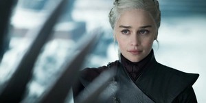 Небезпечна боротьба Емілії Кларк могла лишити її легендарної ролі у "Грі Престолів" Небезпечна боротьба Емілії Кларк могла лишити її легендарної ролі у "Грі Престолів"