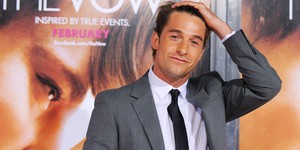 Світова прем'єра весною 2024: Скотт Спідмен в ролі зловісного професора у новому трилері "Соняшник" Світова прем'єра весною 2024: Скотт Спідмен в ролі зловісного професора у новому трилері "Соняшник"